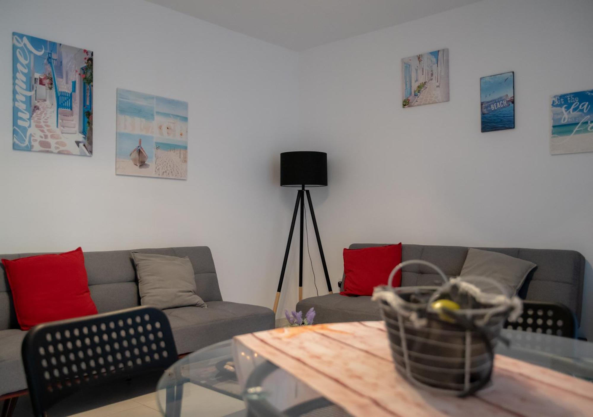 Kypkeys Apartments Voroklini Room photo